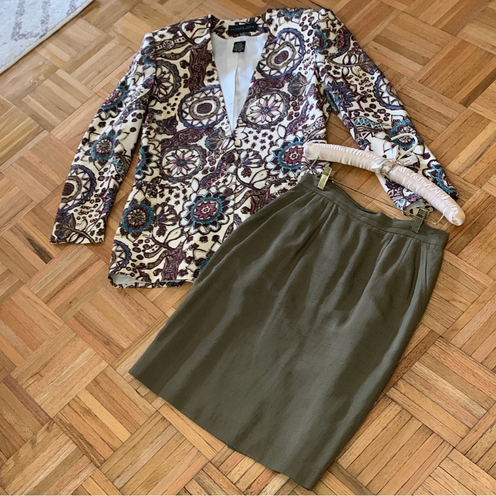 August Silk Floral Blazer & Anne Kline Olive Skirt - Selling as a Set - Size S/M